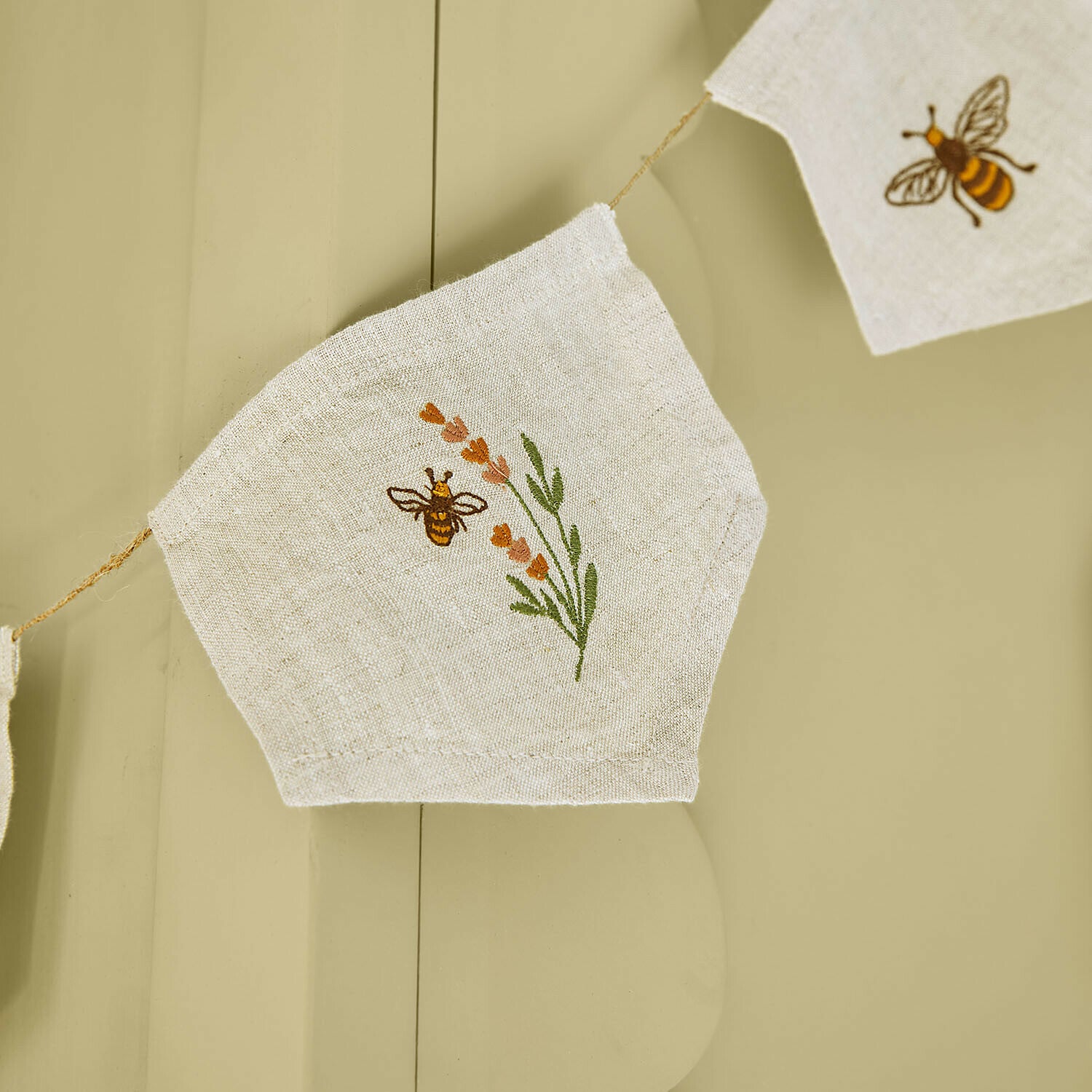Girlanda Fluttery