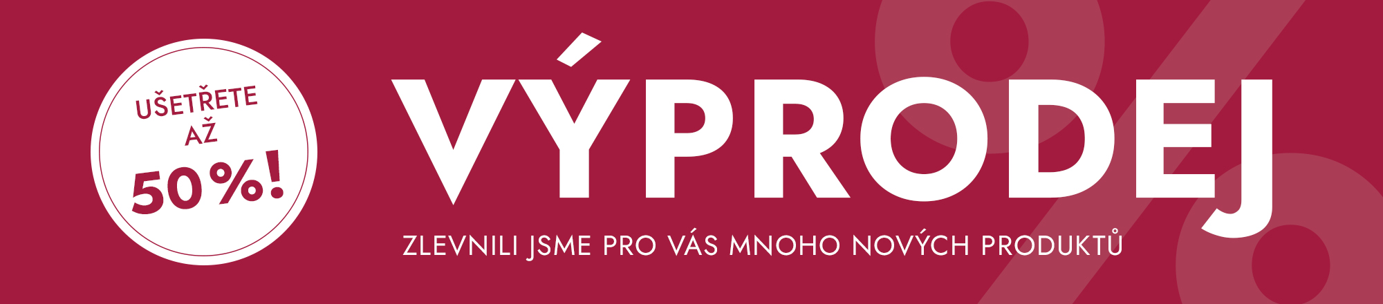 Červené pozadí s nápisem VÝPRODEJ a ušetřete až 50 %, propagační nabídka produktů