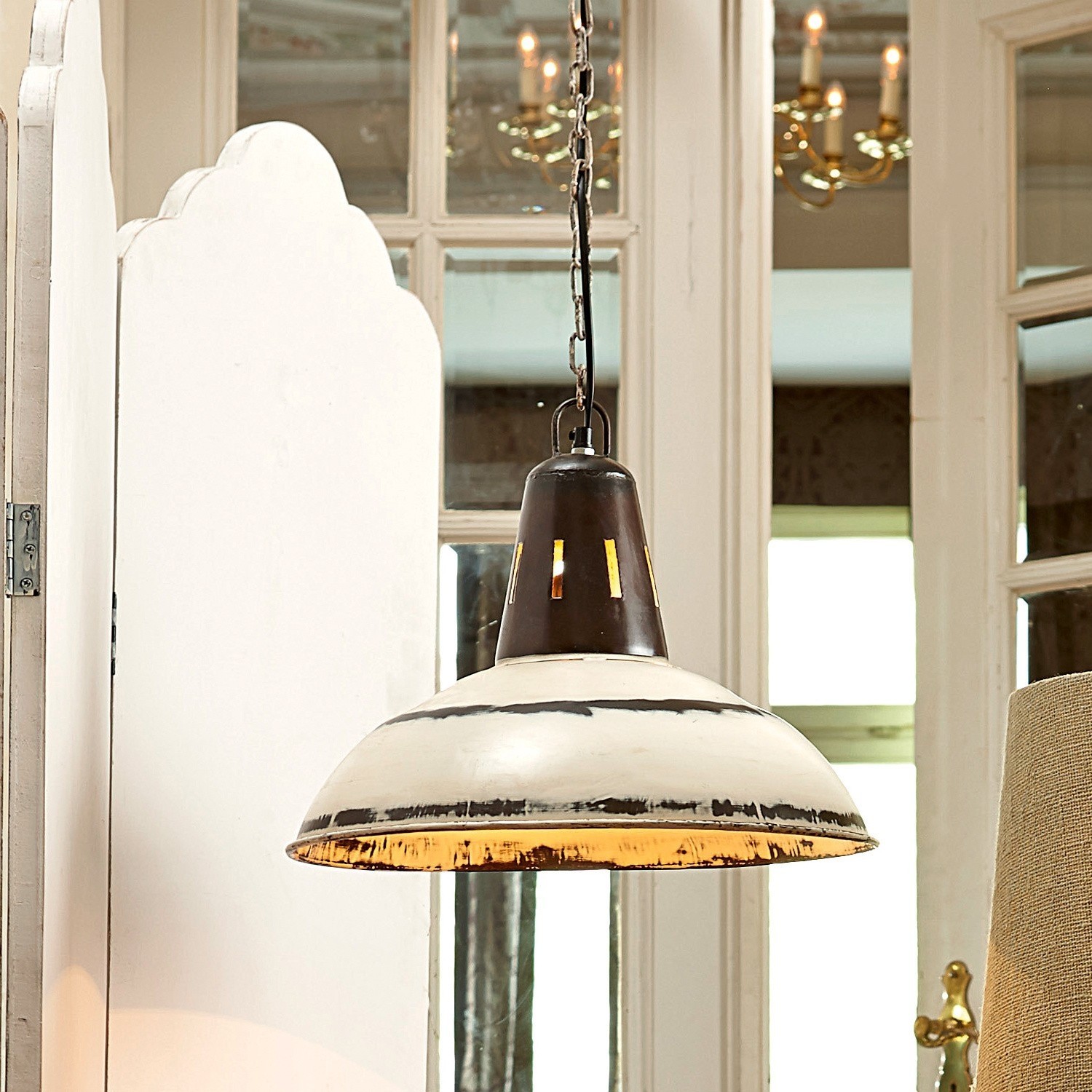 Závěsné svítidlo Dukes Závěsná kovová lampa v bílé a černé barvě s teplým světlem, průmyslový styl do interiéru