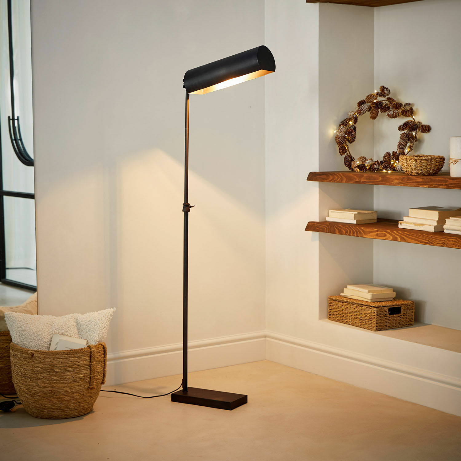 Stojací lampa Eversleigh