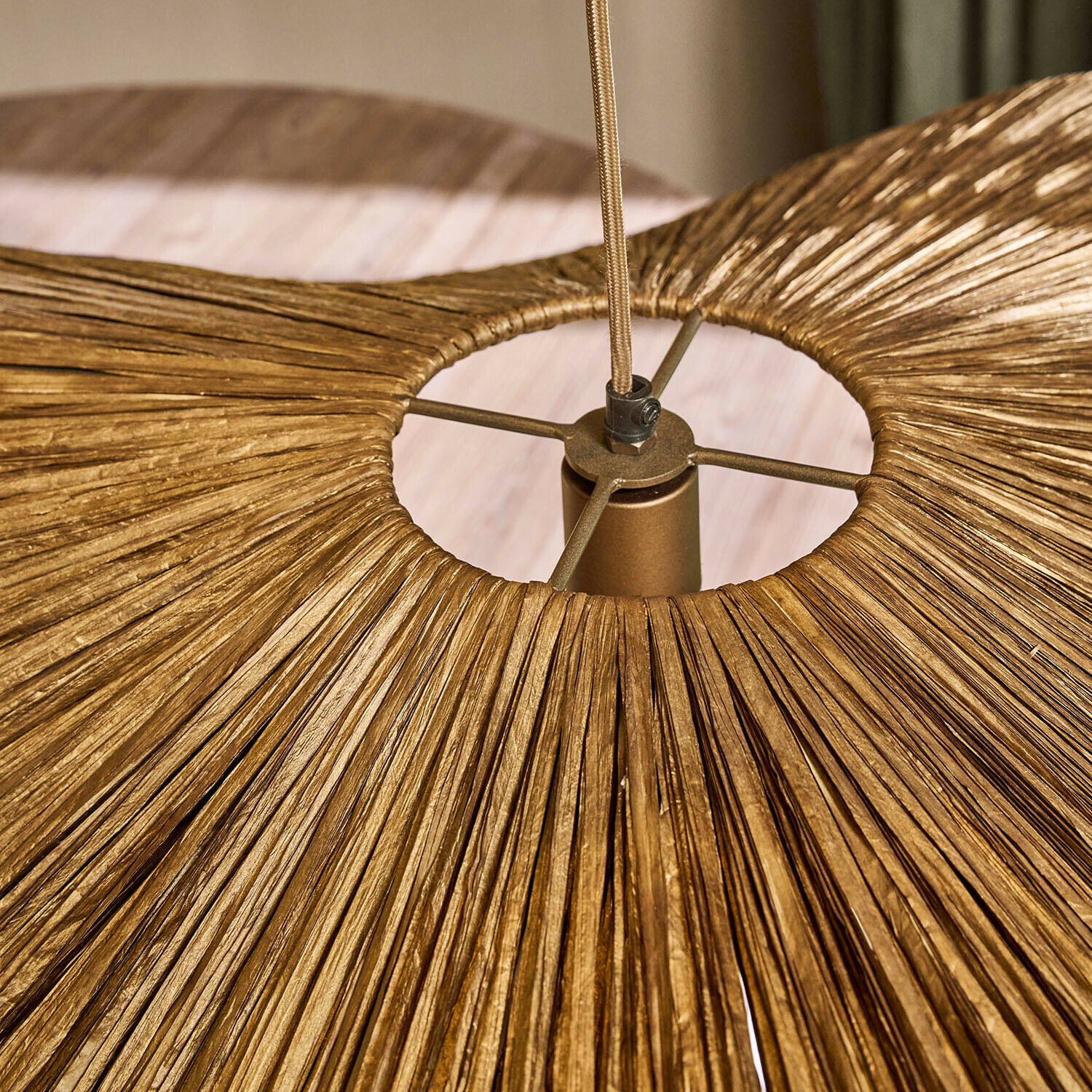 Závěsná lampa Calouris