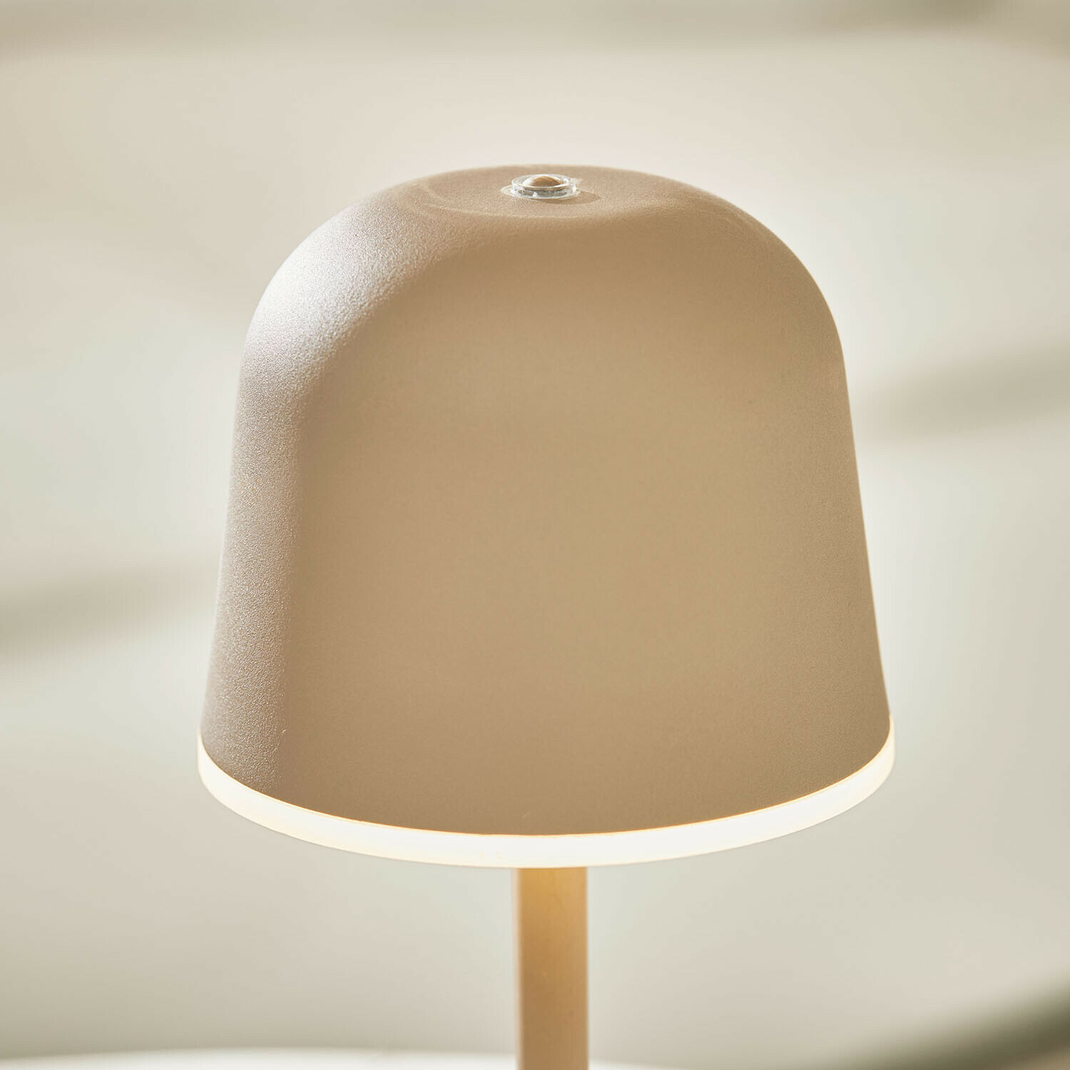 Dobíjecí stolní lampa Ulianne