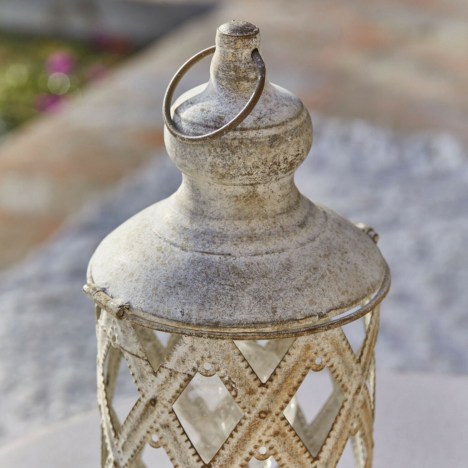 LED svítilna Lavorie