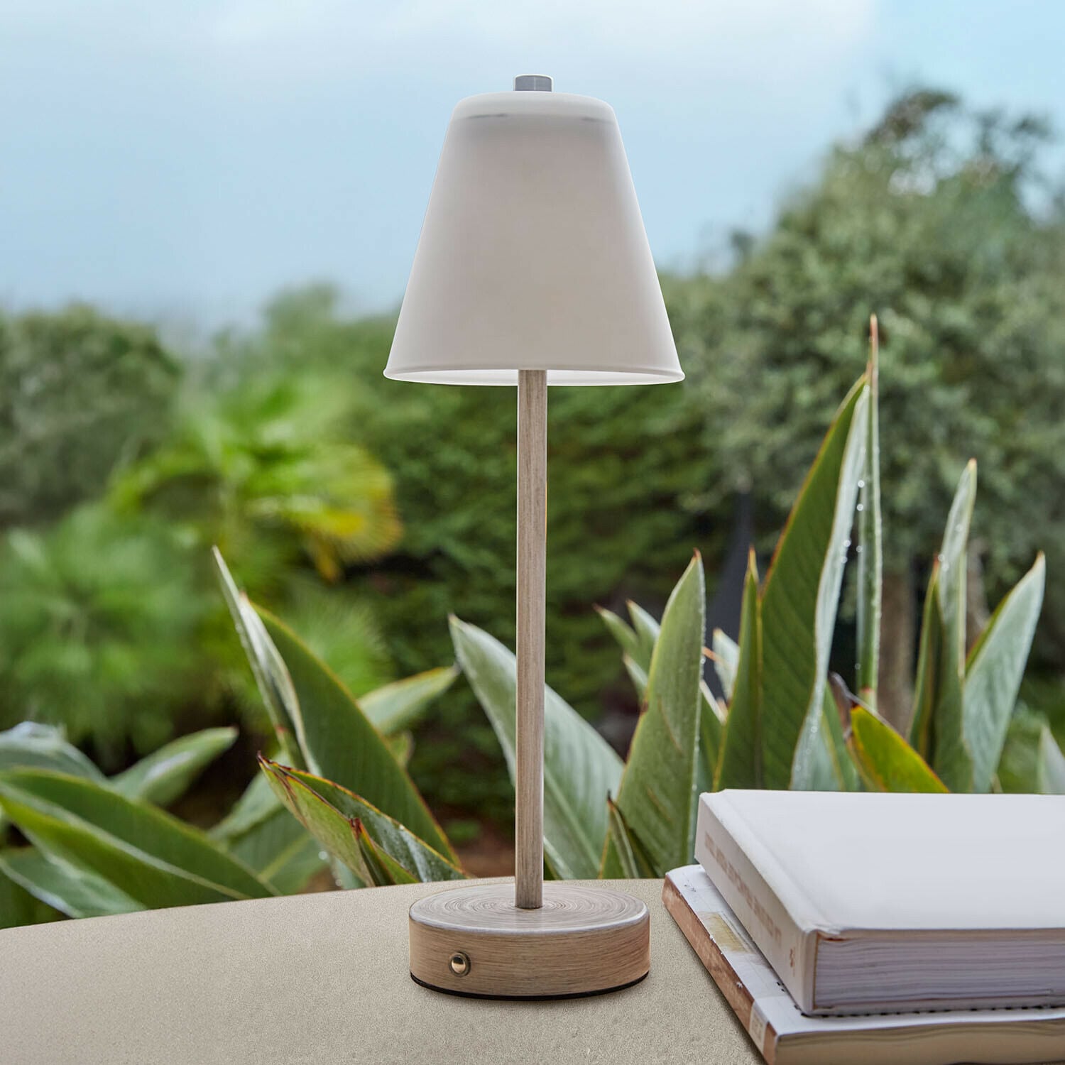 Dobíjecí stolní lampa Melari