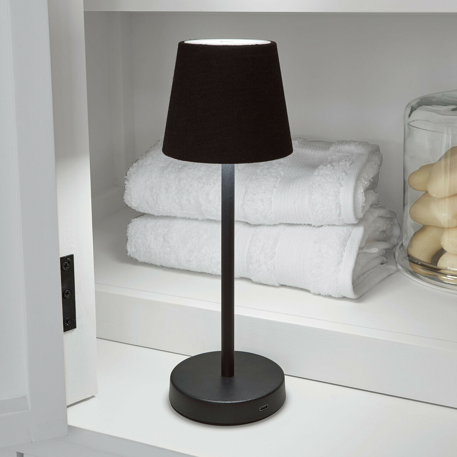 Dobíjecí stolní lampa Sylvainie