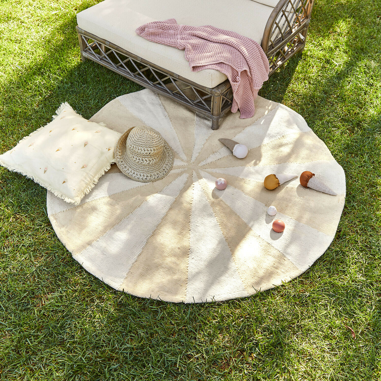 Koberec na doma i na ven Wobbilo