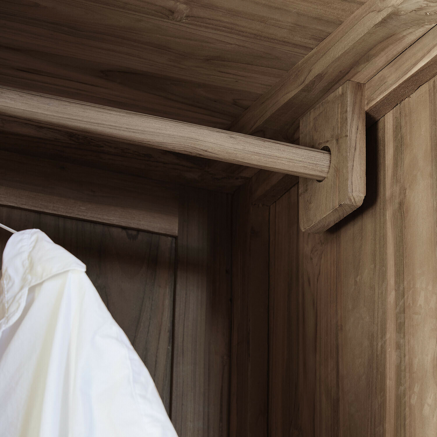 Šatní skříň Fairmontine