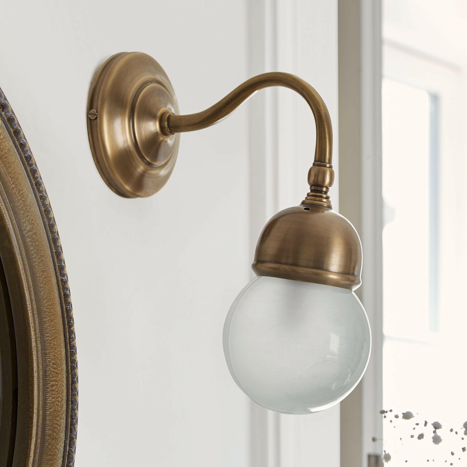 Nástěnná lampa Lamivelle