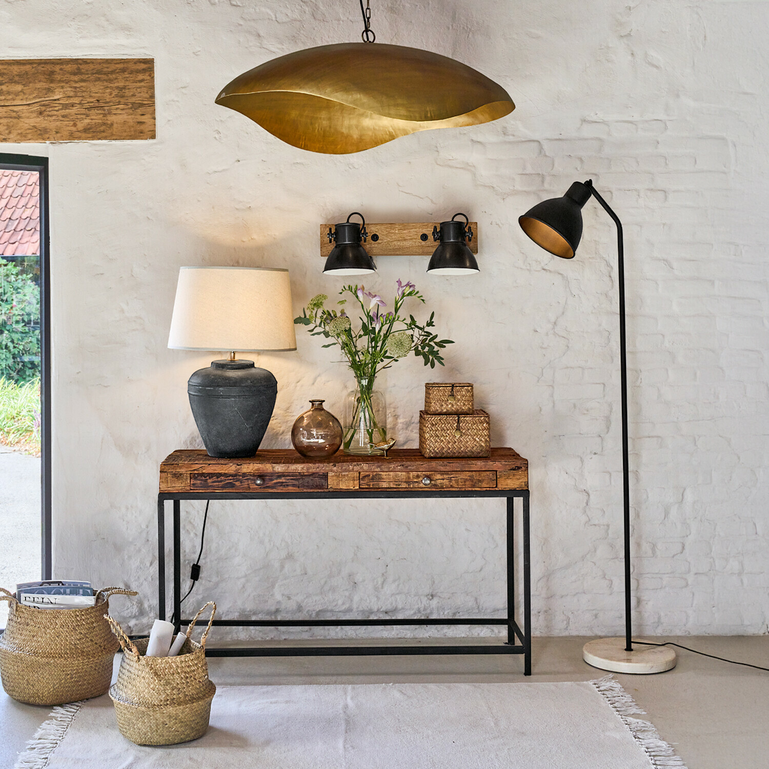 Stojací lampa Mockville
