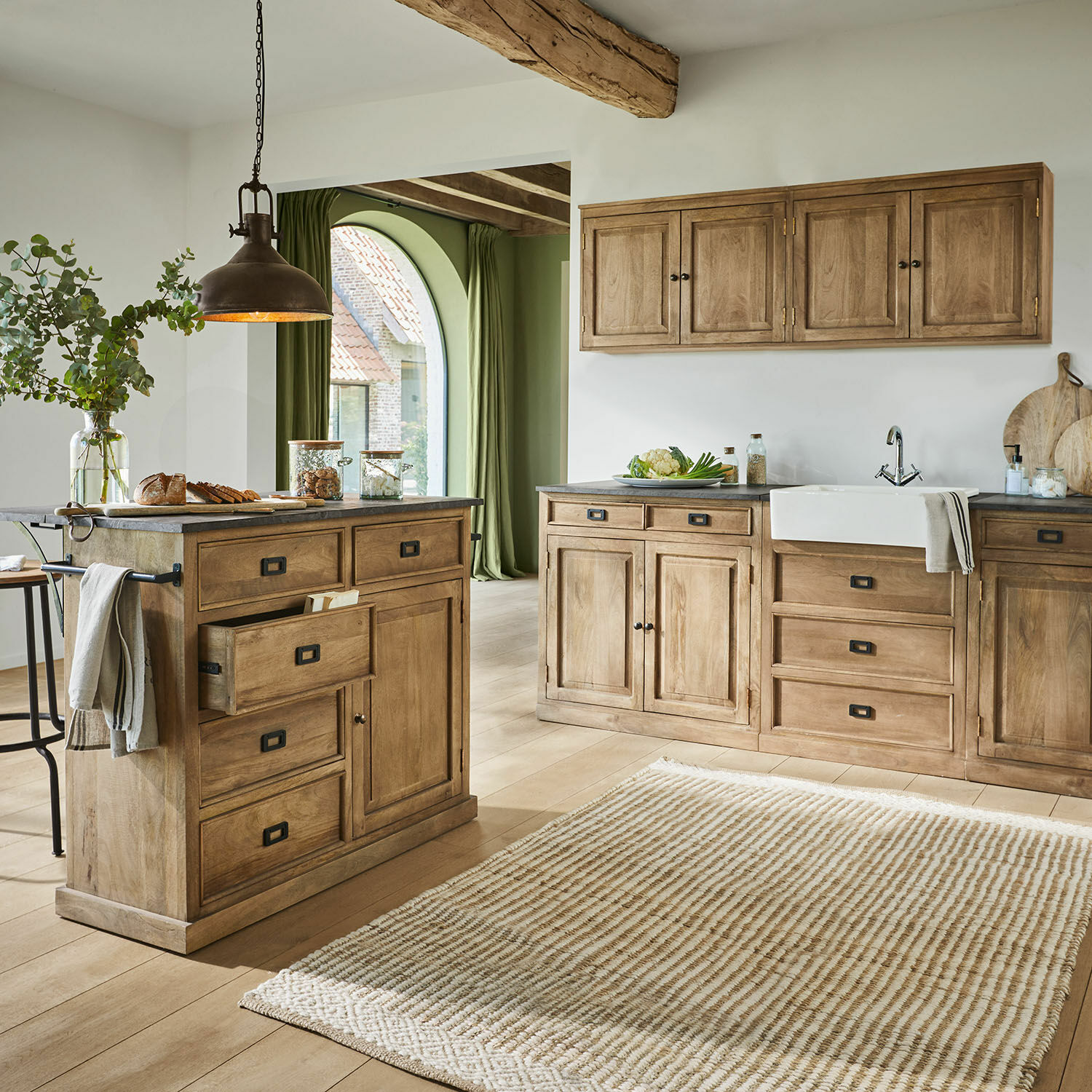 Závěsná skříňka Montégut