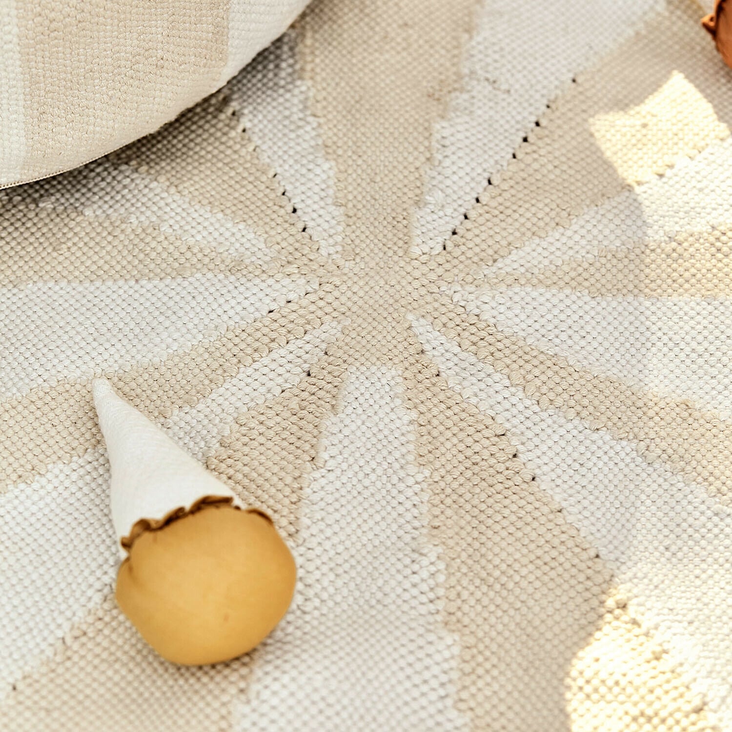 Koberec na doma i na ven Wobbilo