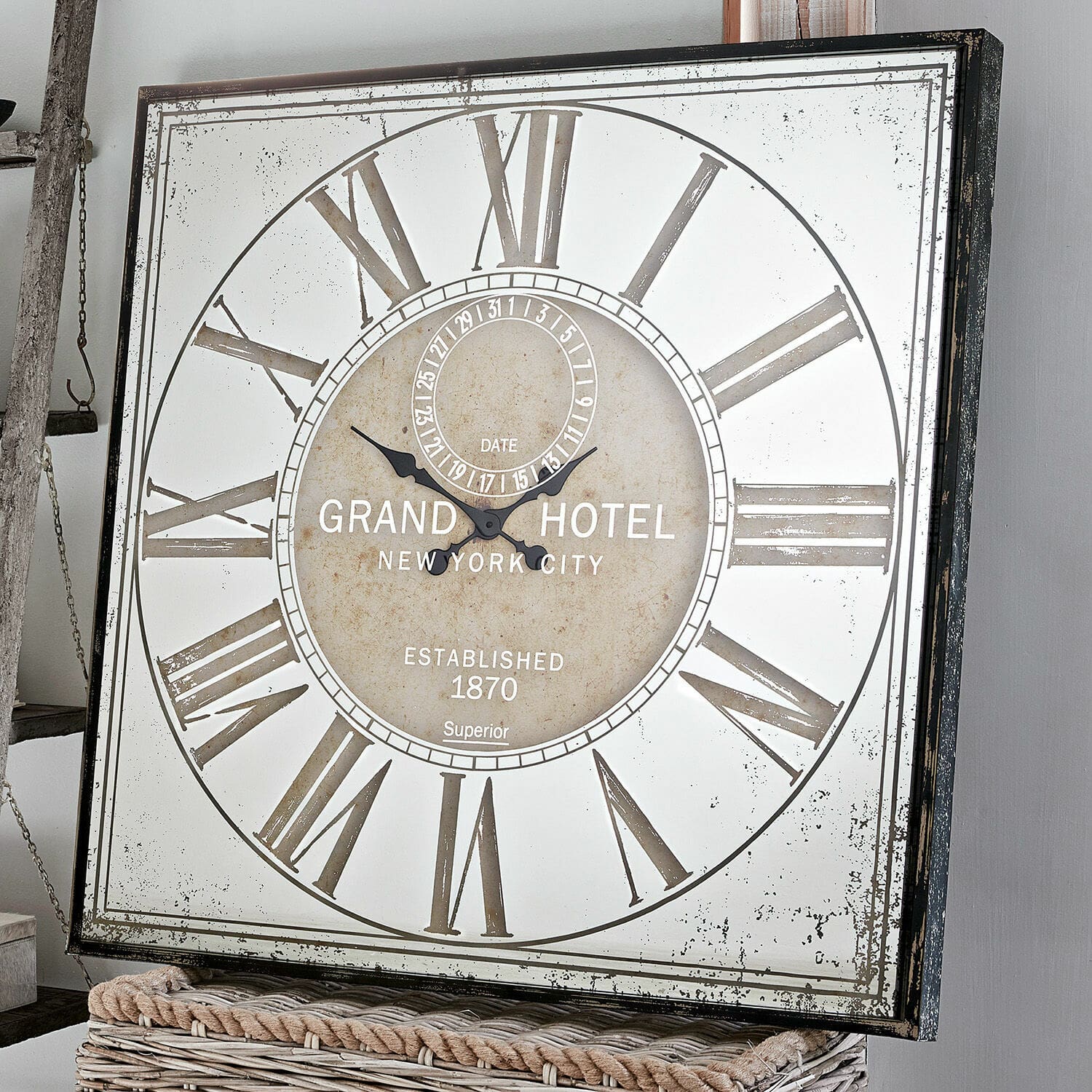 Hodiny Mirads Čtvercové nástěnné hodiny z kovu s římskými číslicemi ve vintage stylu