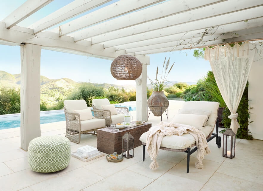 Úžasná bílá pergola