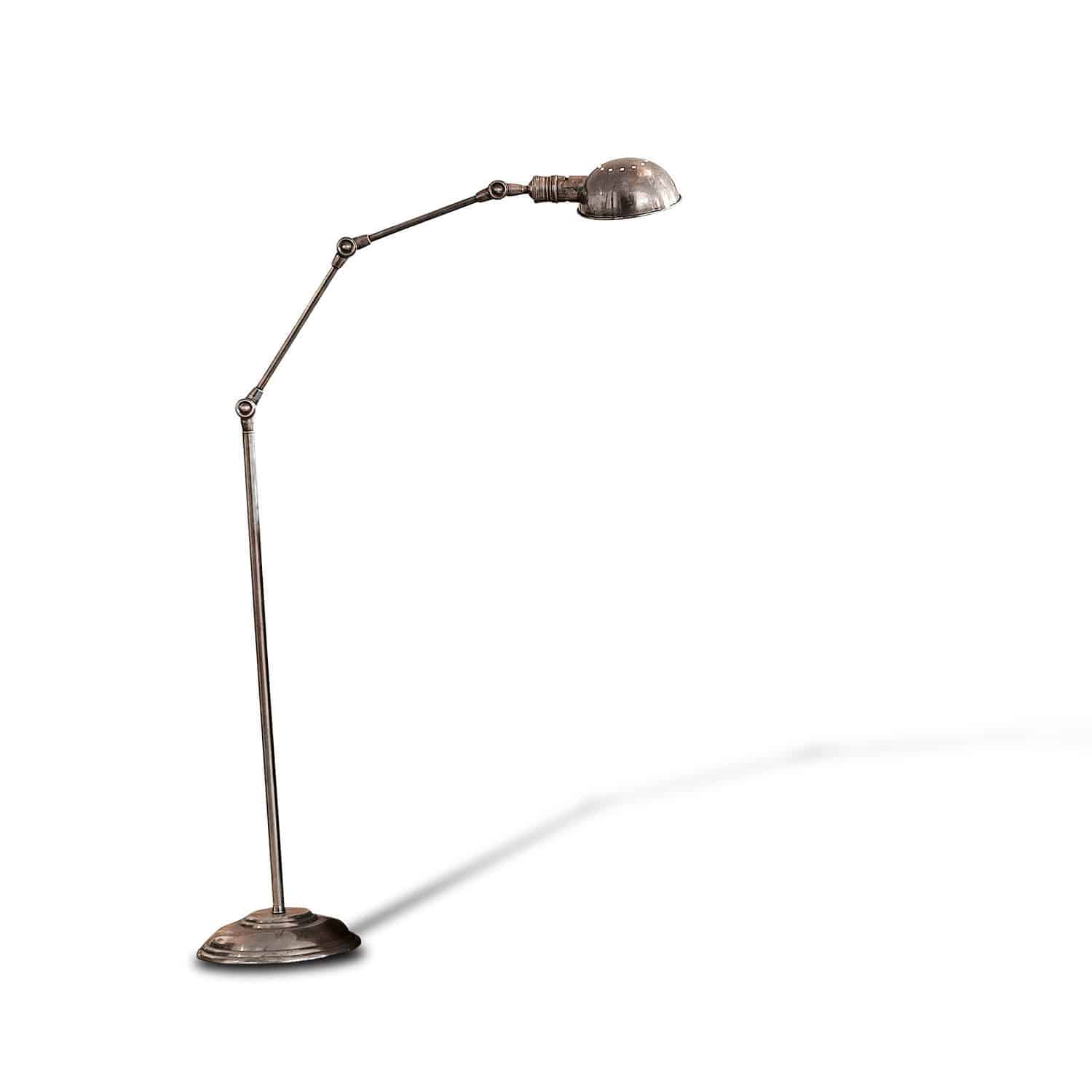Stojací lampa Tulsa Nastavitelná stojací lampa z kovu v patinované stříbrné barvě pro interiérové osvětlení