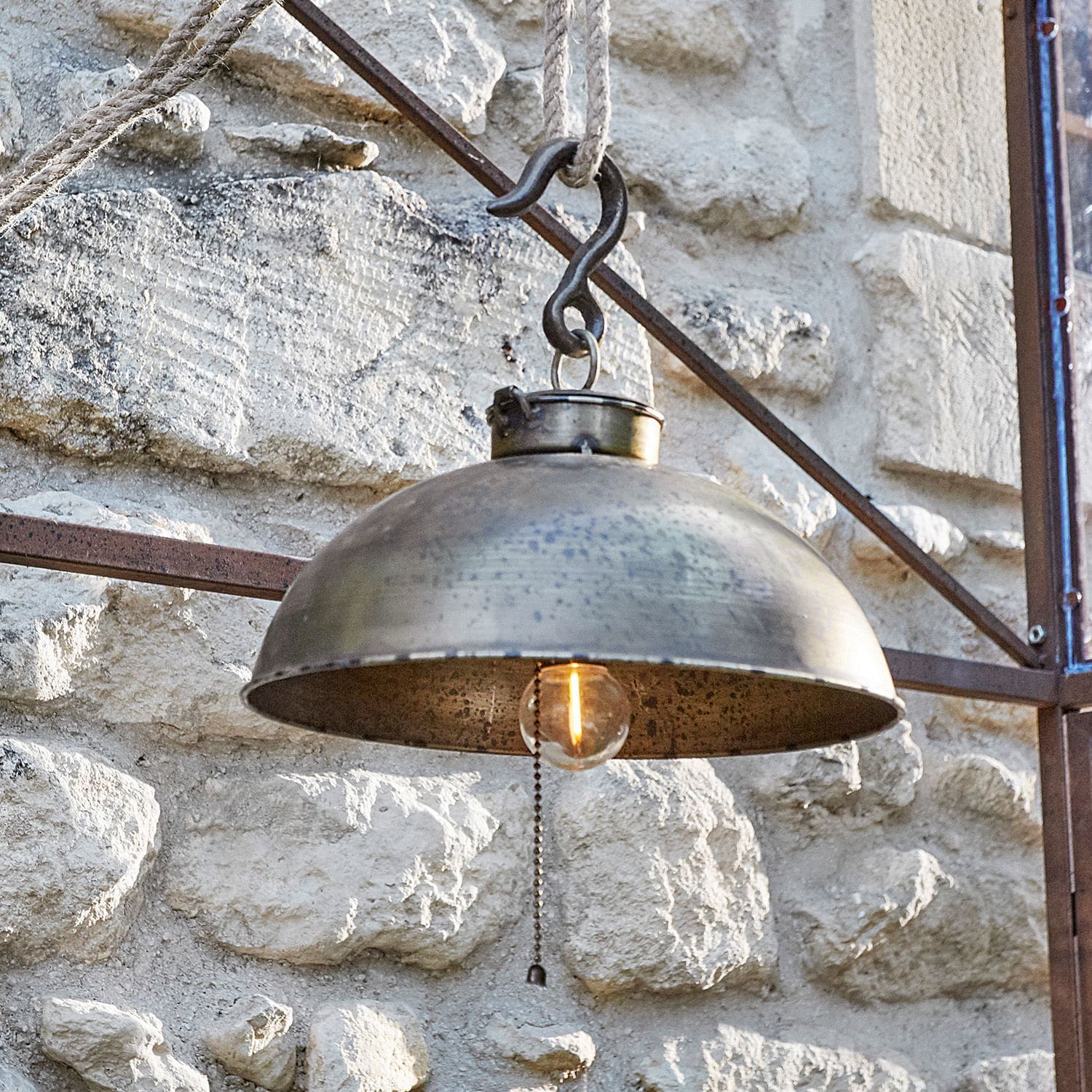 LED – lucerna Pallarista