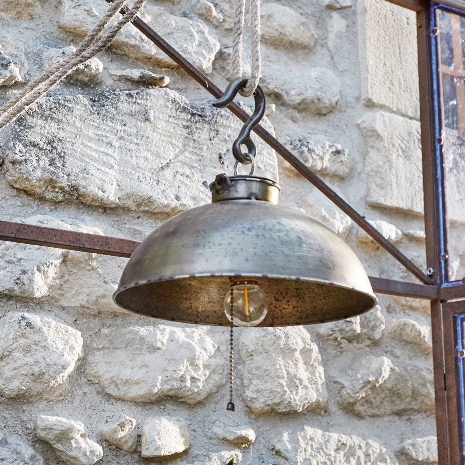 LED – lucerna Pallarista