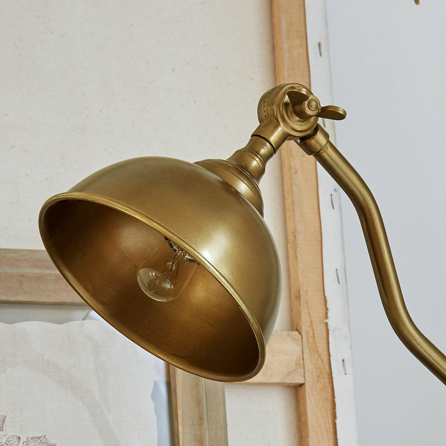 Stolní lampa Harrowden