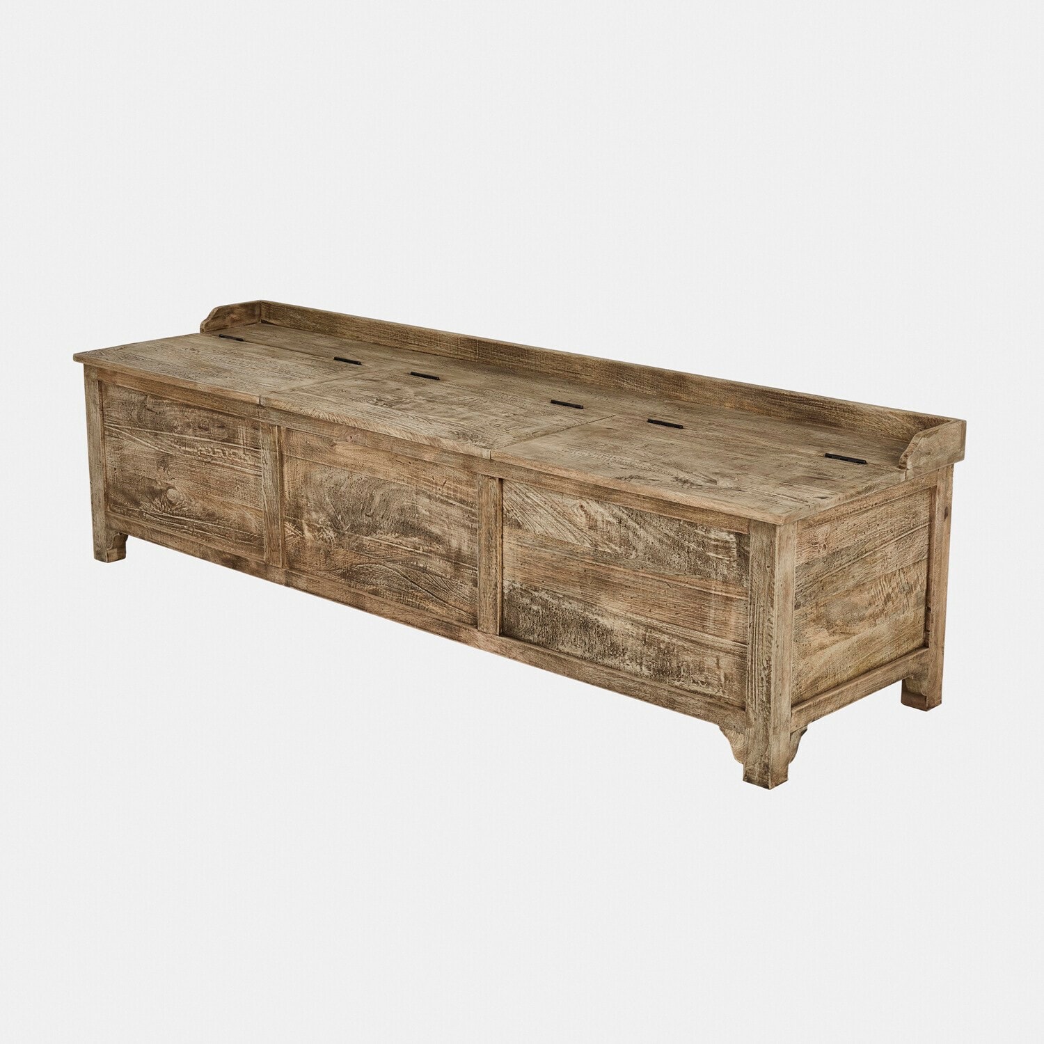 Dřevěná lavice s úložným prostorem v přírodní barvě dřeva, praktický kus nábytku