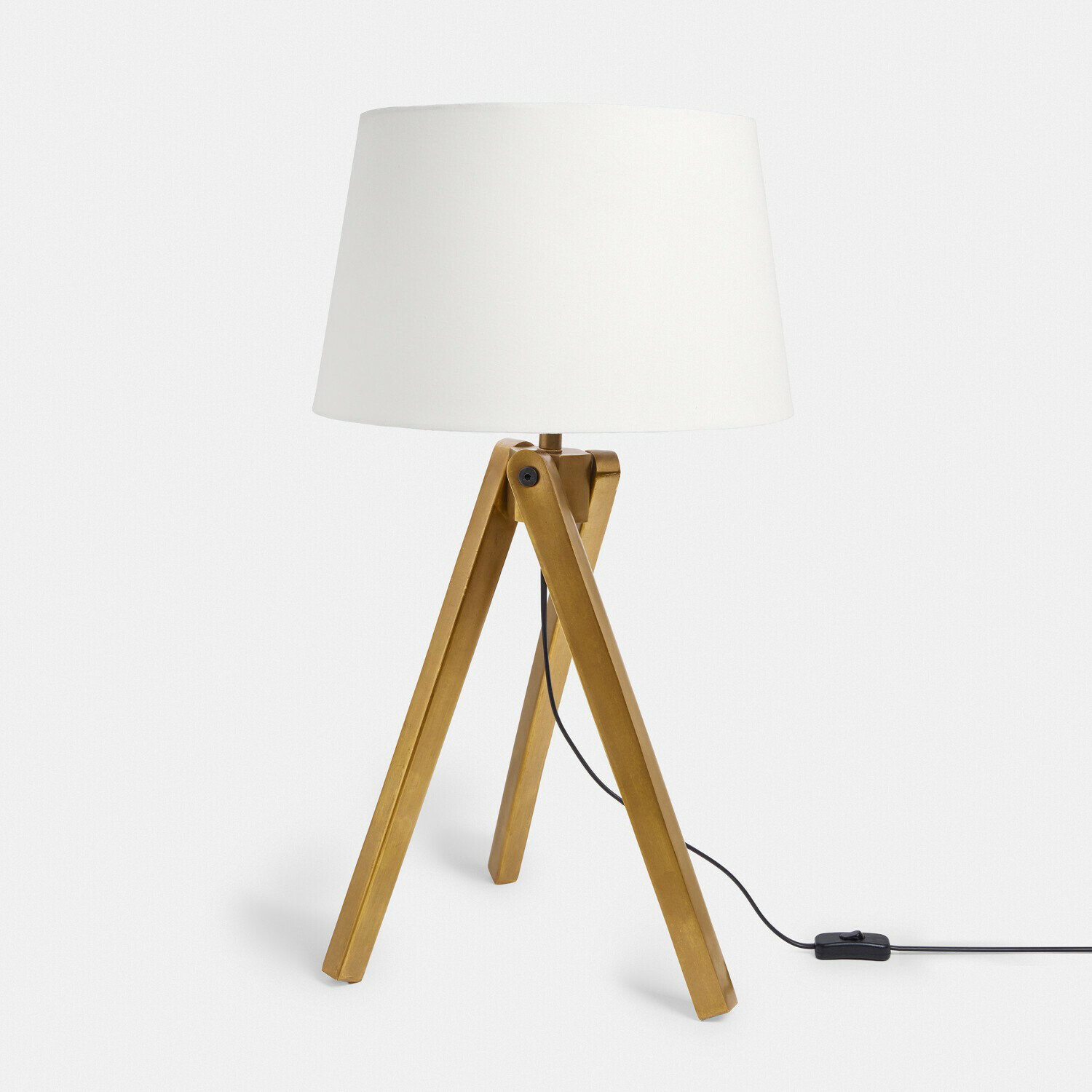 Stolní lampa Kelvio Stolní lampa s bílým stínidlem a zlatou dřevěnou trojnohou základnou do obývacího pokoje