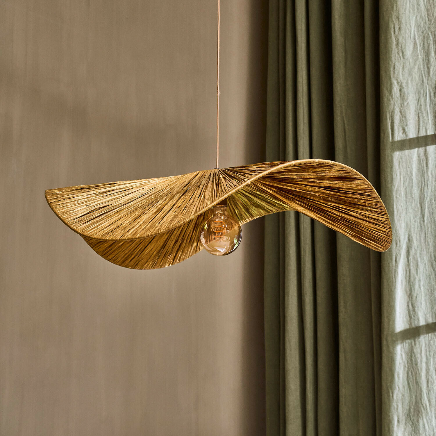 Závěsná lampa Calouris