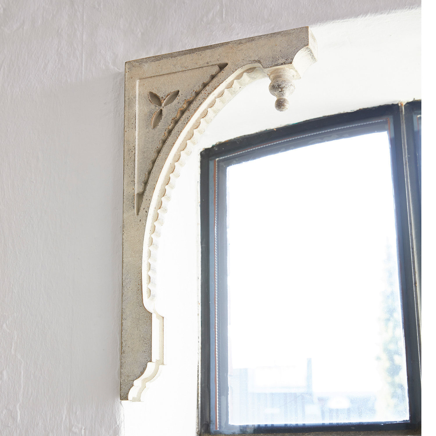 Nástěnný ornament, 2dílná sada Bizue Dekorativní světlý kamenný držák u okna, vintage styl, prvek interiéru