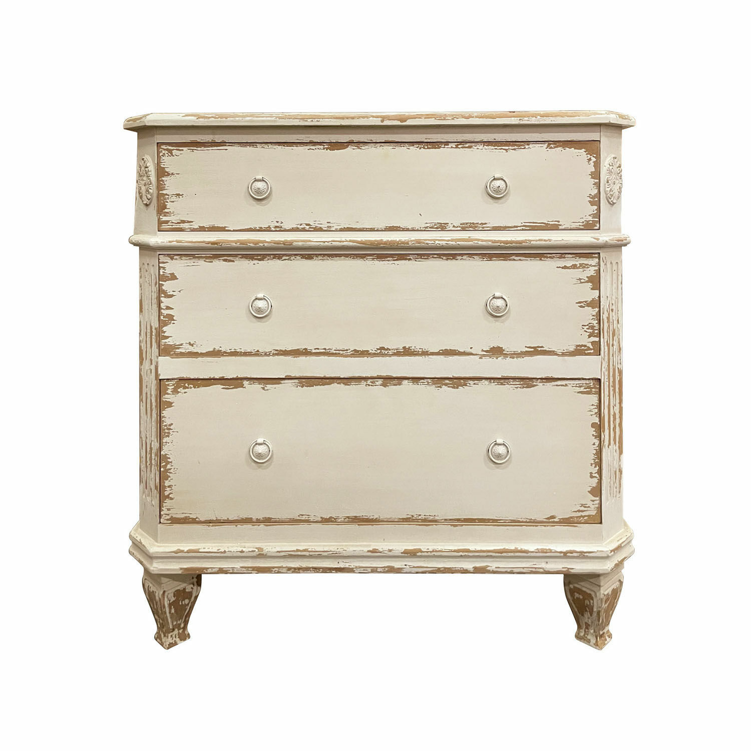 Komoda Commeren v antickém krémovém odstínu ze dřeva s patinou, vintage úložný nábytek