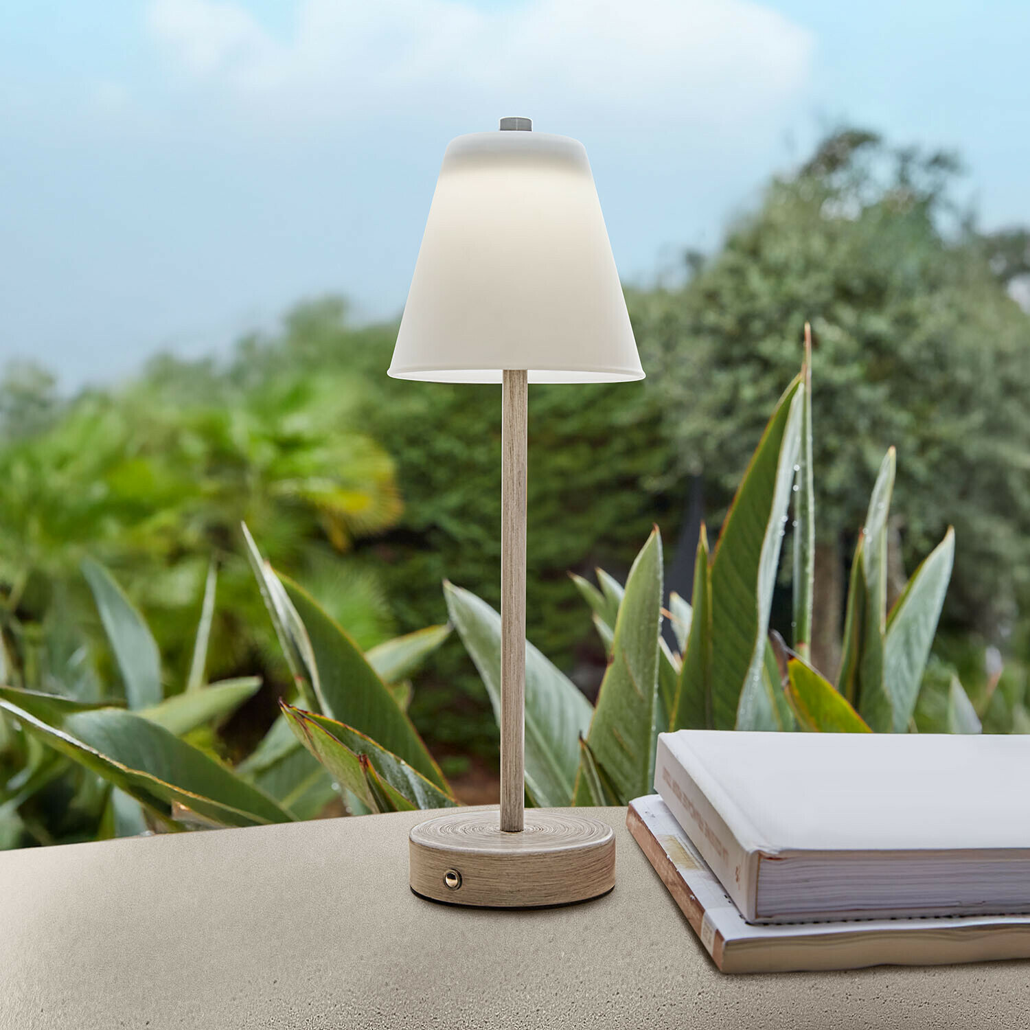 Dobíjecí stolní lampa Melari Stolní lampa z světlého dřeva s bílým stínidlem, vhodná pro čtení a dekoraci interiéru