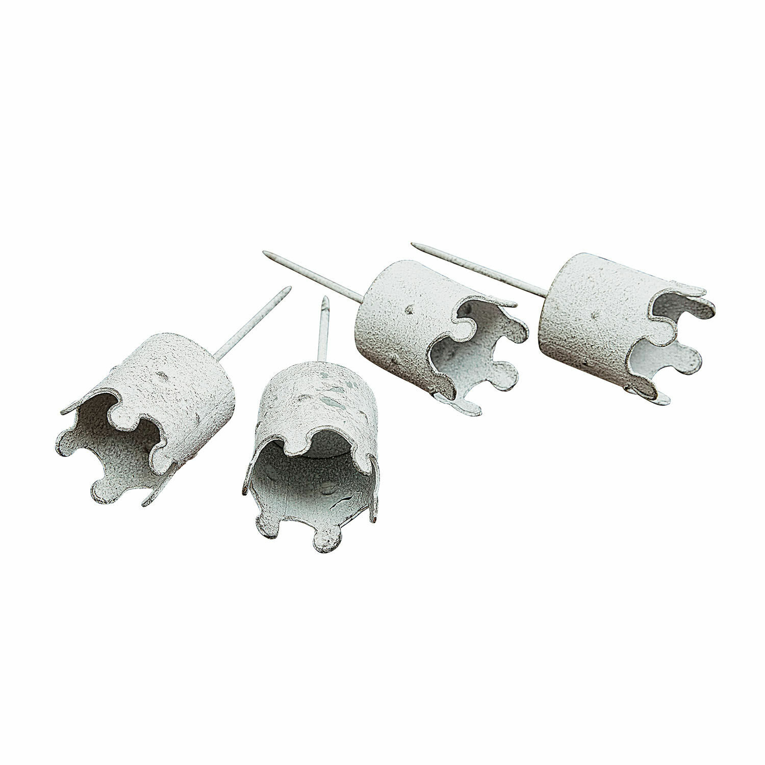 Svícny se zápichem, 4dílná sada Venezia Sada čtyř šedých kovových hřebíků s ozdobnými konci pro zahradní dekorace