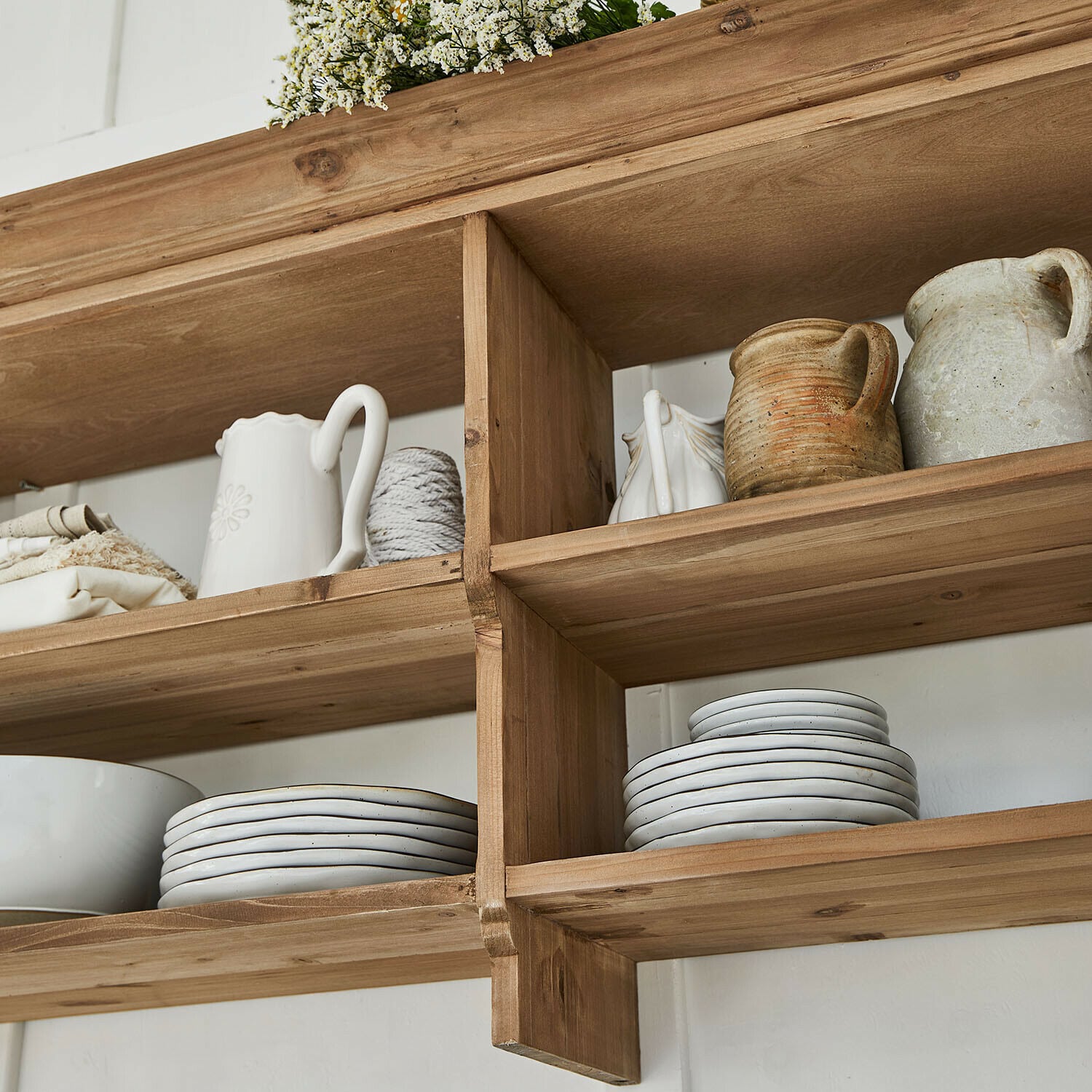 Nástěnná police Bergenfield