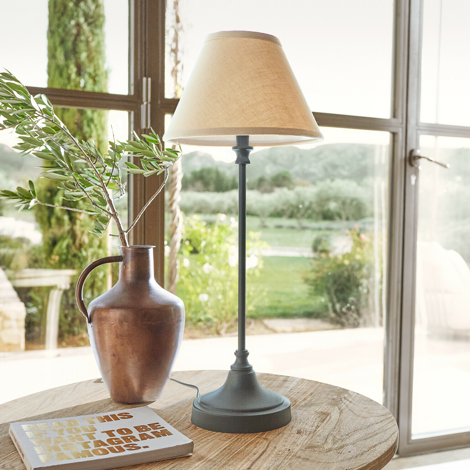 Stolní lampa Swindon