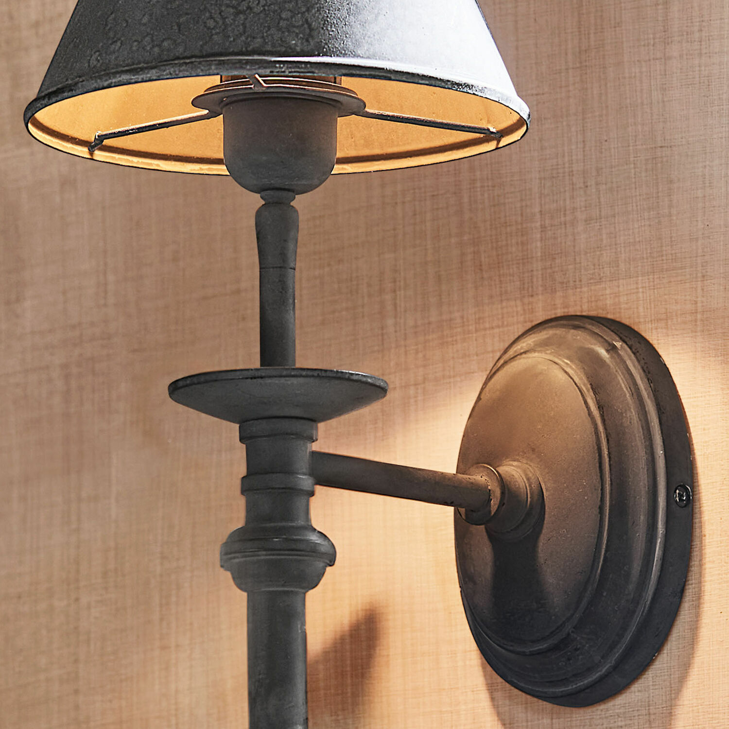 Nástěnná lampa Harolisse
