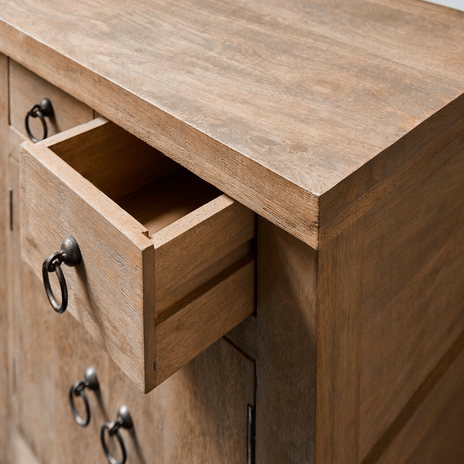 Noční stolek Fenaro