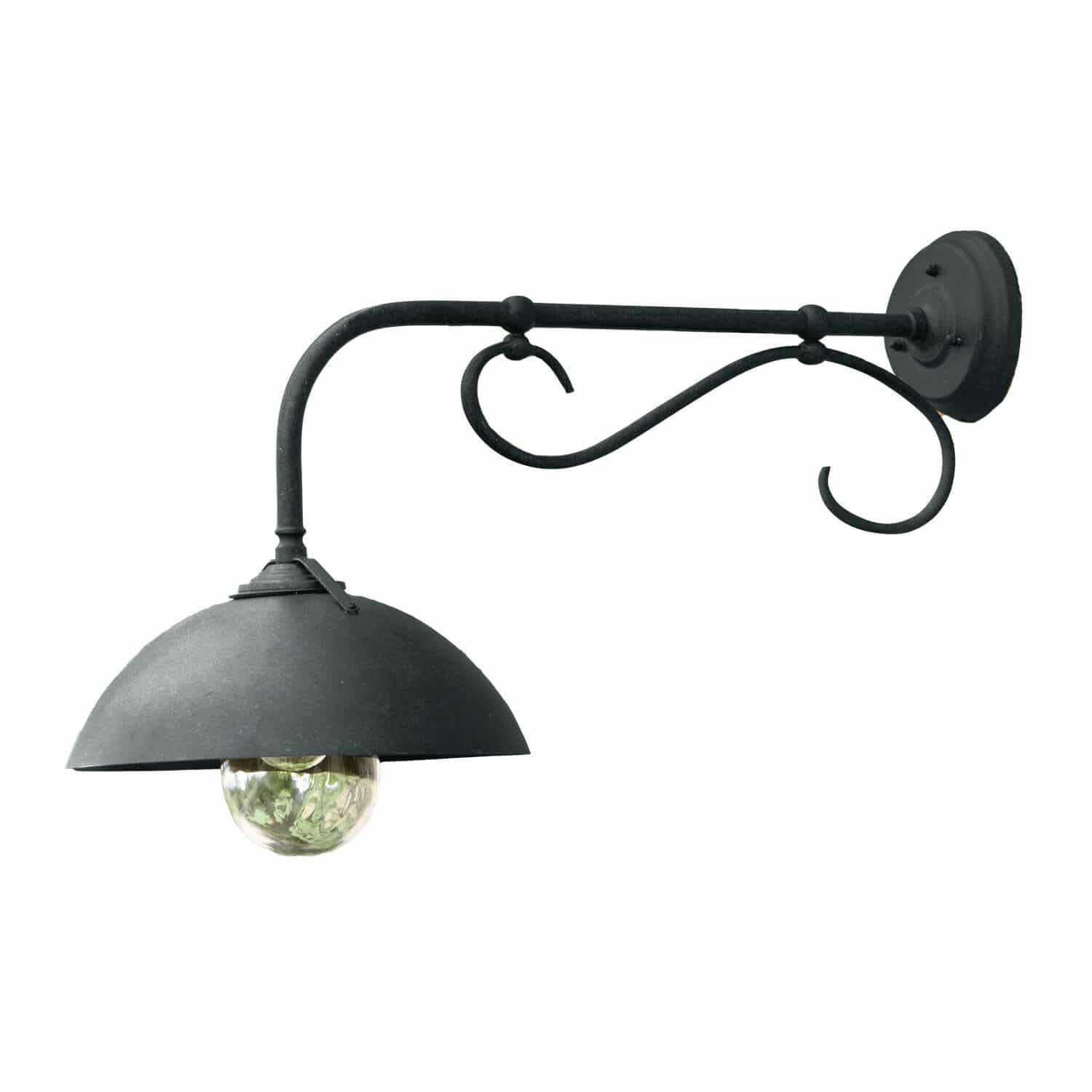 Venkovní nástěnná lampa Lupia Černé kovové nástěnné svítidlo s ozdobným ramenem a polokruhovým stínidlem pro osvětlení stěn